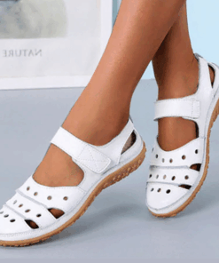 Owlkay - Stride Harmony Hollow Hook Flat Sandals